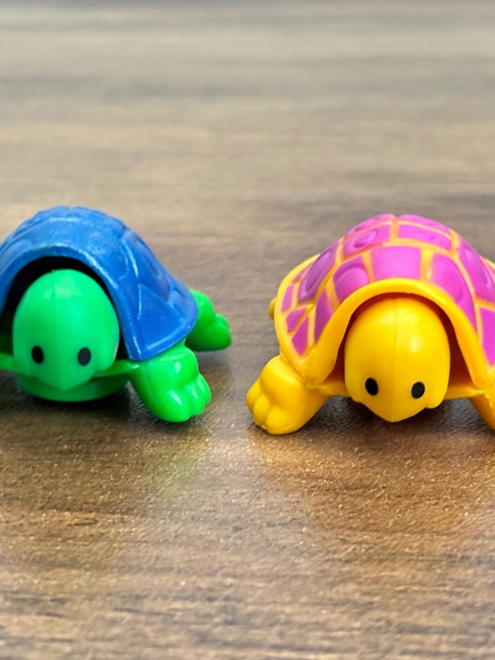 VINTAGE 1990's Kenner Littlest Pet Shop Green Blue Yellow Purple Turtle LOT of 2